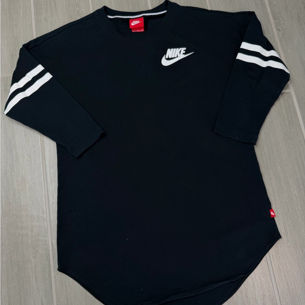 Nike Black 3/4 Sleeve T- Shirt with White Trim